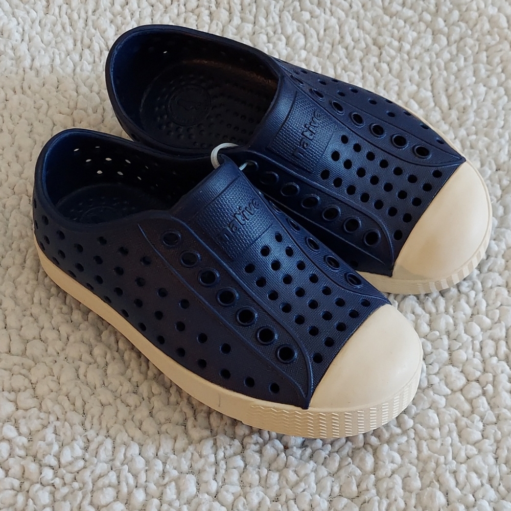 Native Jefferson blue with Bone white shoes